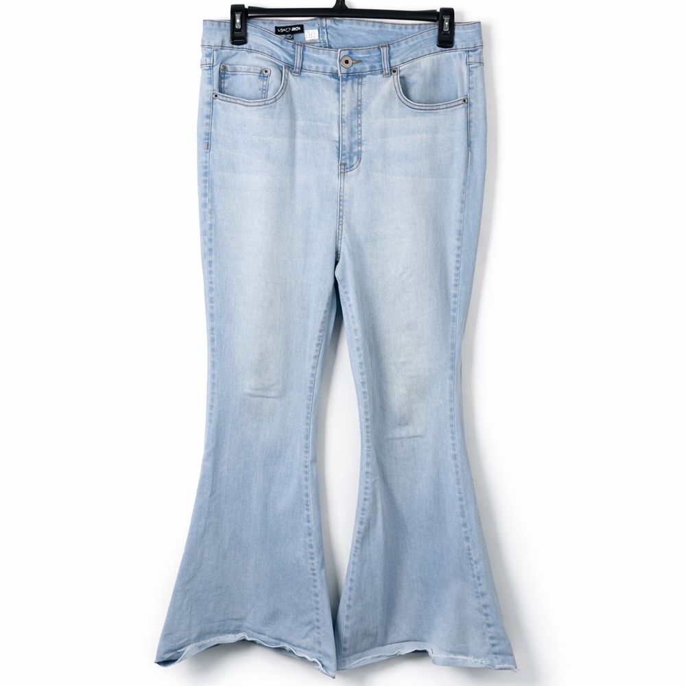 Fashion Nova Light Wash Flare Jeans